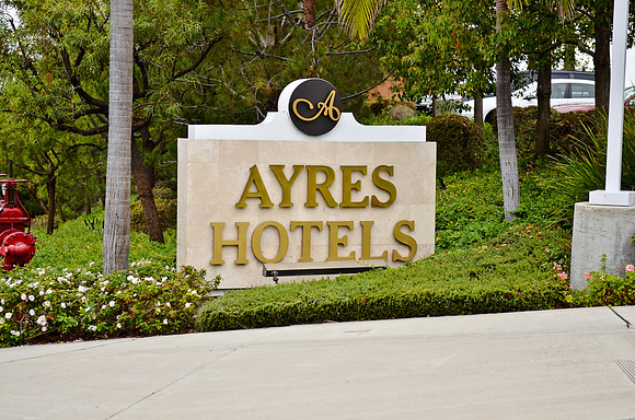 © 2012 www.TommyJohnStudios.com
