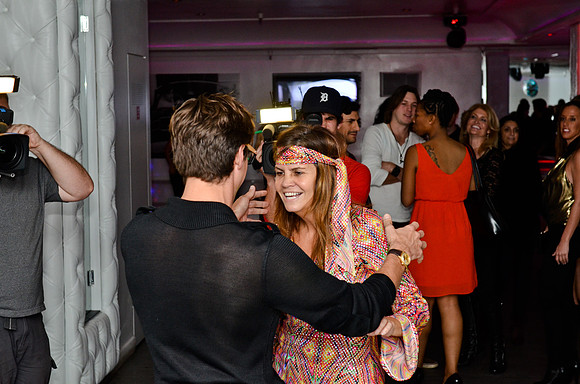 © 2012 www.TommyJohnStudios.com
