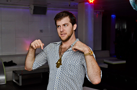 © 2012 www.TommyJohnStudios.com