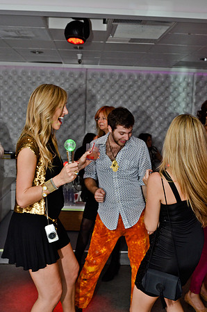 © 2012 www.TommyJohnStudios.com