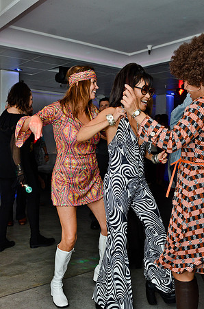© 2012 www.TommyJohnStudios.com