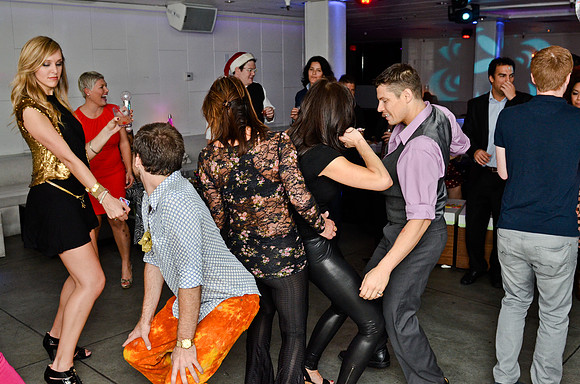 © 2012 www.TommyJohnStudios.com
