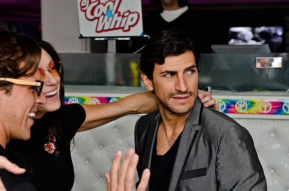 © 2012 www.TommyJohnStudios.com