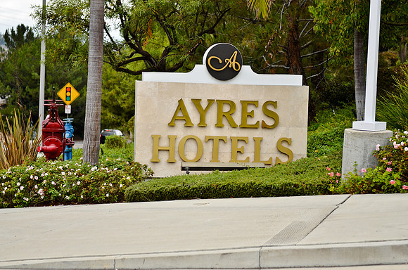 © 2012 www.TommyJohnStudios.com