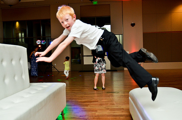 © 2012 www.TommyJohnStudios.com